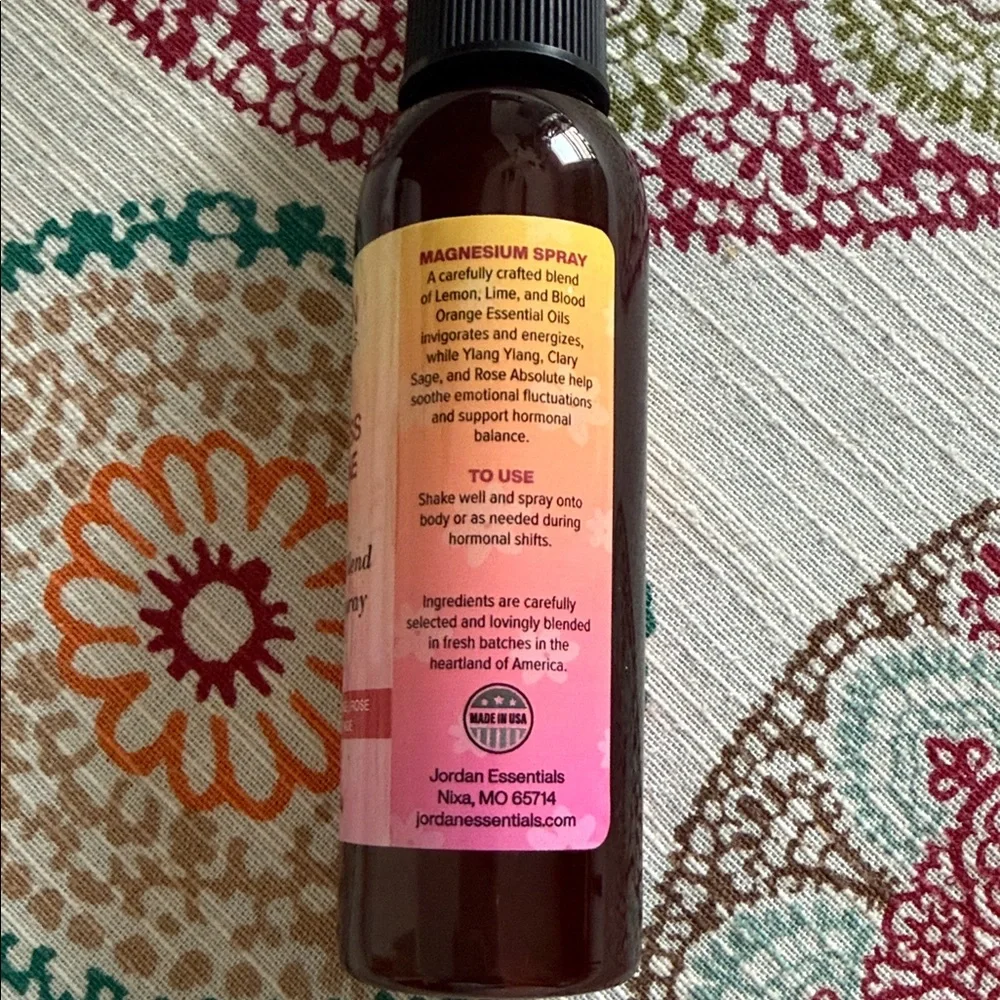 Jordan Essentials Happiness Hormone Spray - Picture 2 of 5
